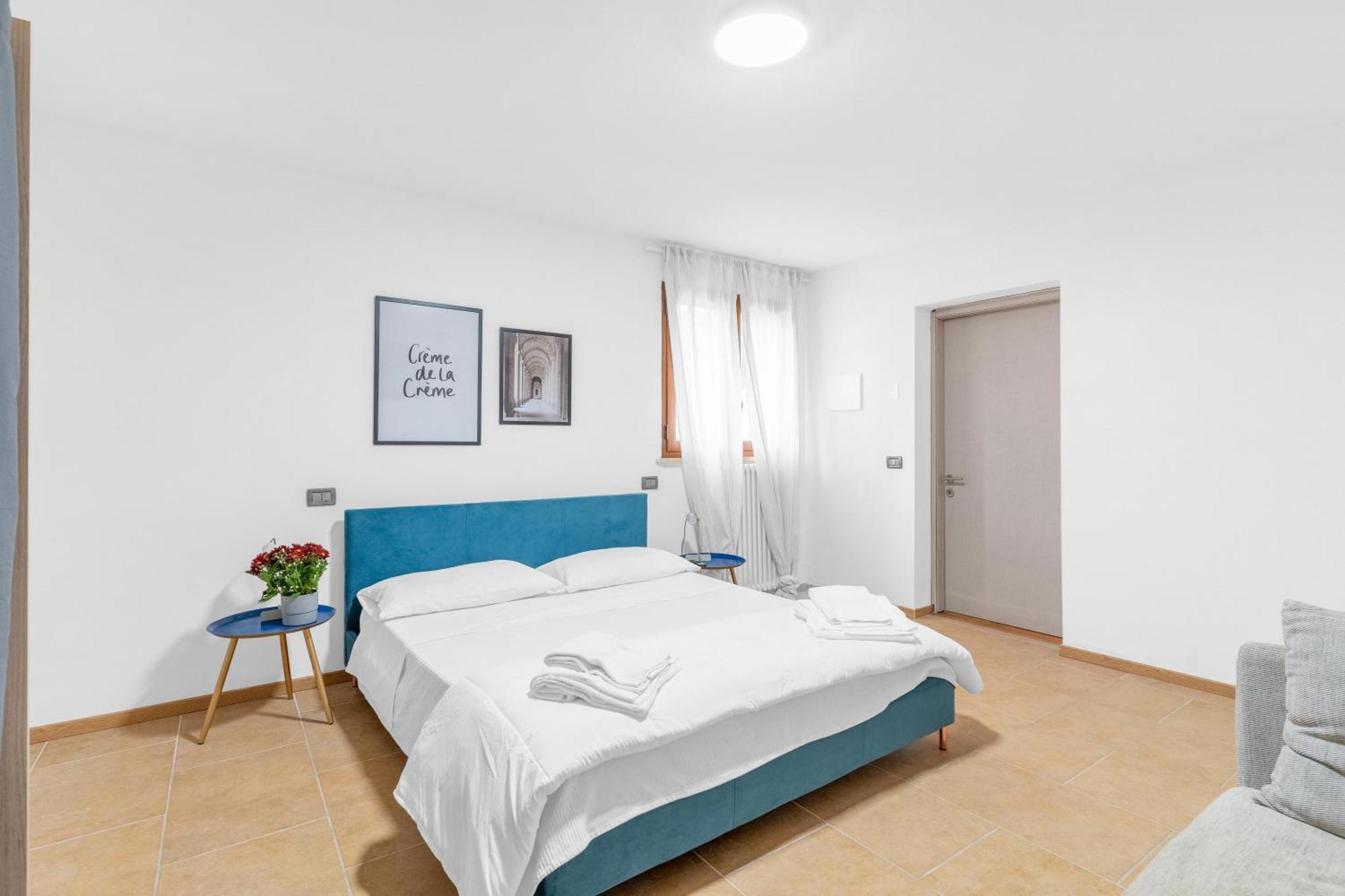 -Free Pool And Parking- Garda House Apartments Castelnuovo del Garda Exterior photo
