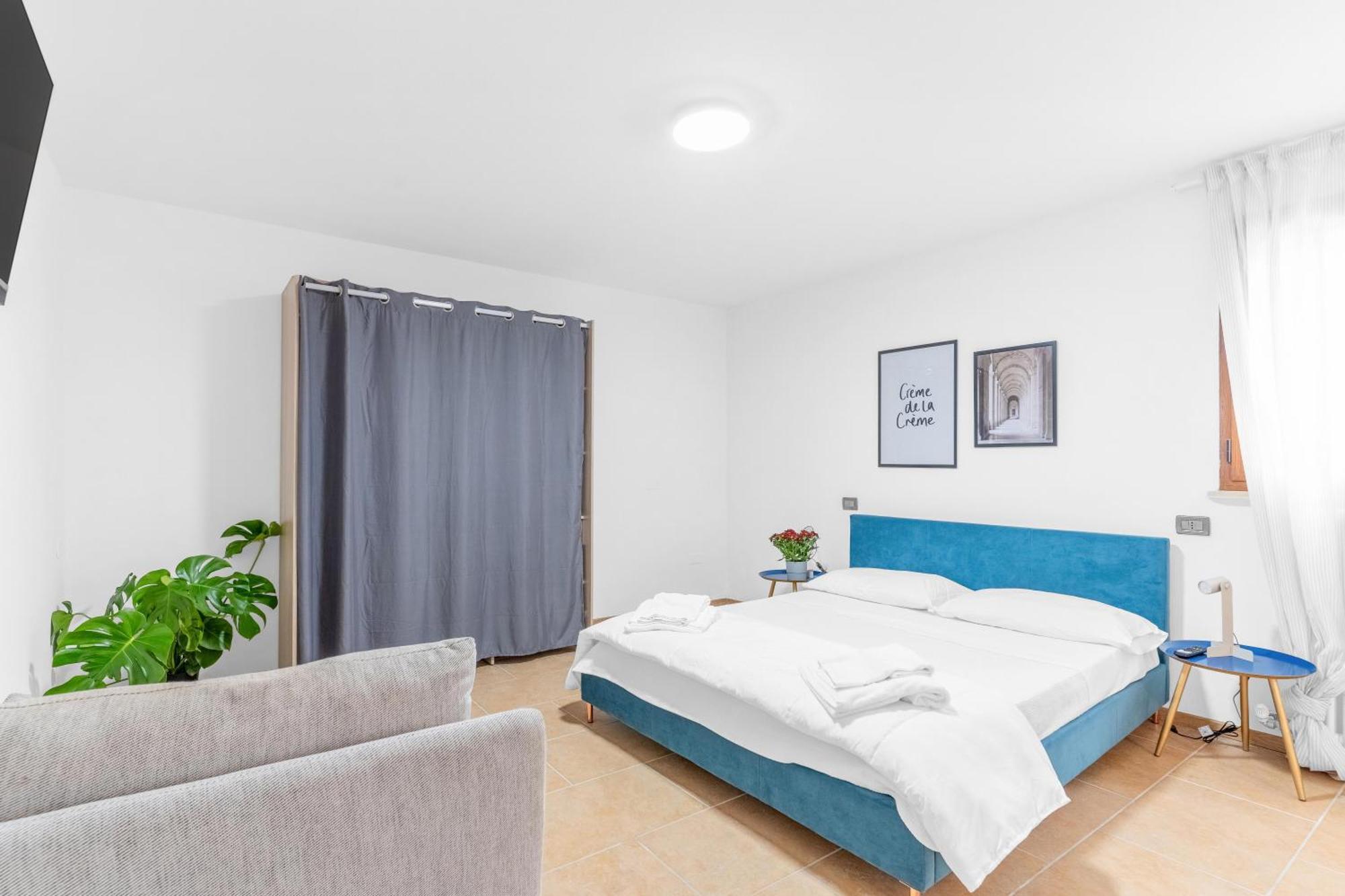 -Free Pool And Parking- Garda House Apartments Castelnuovo del Garda Exterior photo